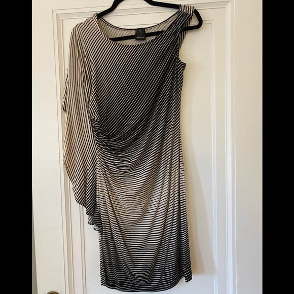 Ella Moss Dresses & Skirts - Ella moss black and cream striped dress. Size large